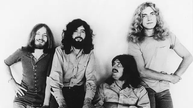 manaratelmostaqbal.net, Jakarta Tembang lawas berjudul "Kashmir", salah satu lagu ikonik dari band rock asal Inggris, Led Zeppelin, dikenal dengan riff gitar yang khas dan lirik yang mendalam. Lagu ini juga menjadi salah satu karya terbaik dalam album keenam mereka, Physical Graffiti, yang dirilis pada 24 Februari 1975.