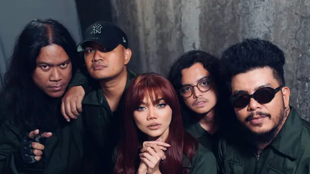 manaratelmostaqbal.net, Jakarta Band METHOSA kembali menyapa para pendengar dengan single barunya. Mereka merilis lagu berjudul "Ratakan", sebagai bentuk dukungan dan kecintaannya terhadap Timnas Indonesia.